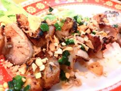 Street-style grilled pork belly skewers (1 skewer)