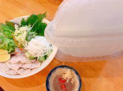 Vietnamese boiled pork and rice paper