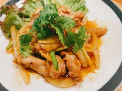 Stir-fried frog with lemongrass and chili