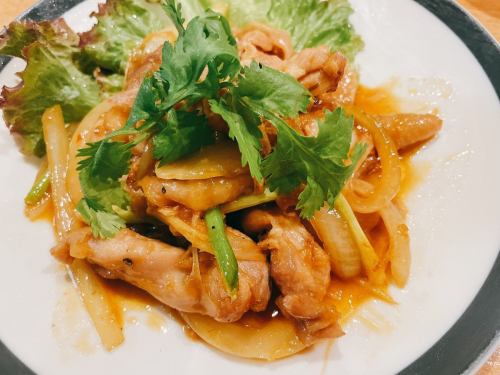 Stir-fried frog with lemongrass and chili