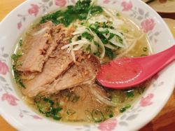 Boiled beef shank pho