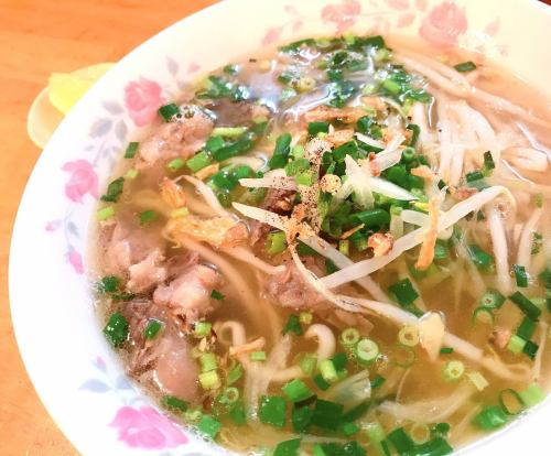 Braised beef tendon pho