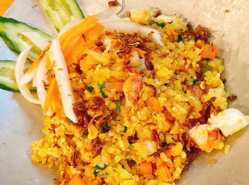 Vietnamese seafood fried rice / beef and takana fried rice each
