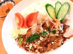 Kom Soon (grilled pork rice dish) / Mien Sao (stir-fried seafood vermicelli) each