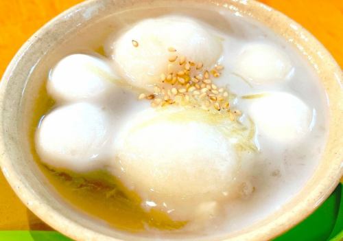 Mung bean and shiratama dumplings