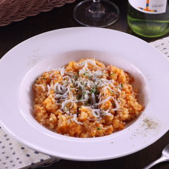 秋しらすとトマトのチーズリゾット