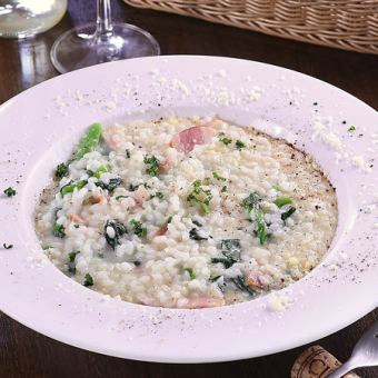 Rapeseed blossoms and bacon cheese risotto
