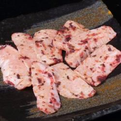 ピートロ梅肉和え