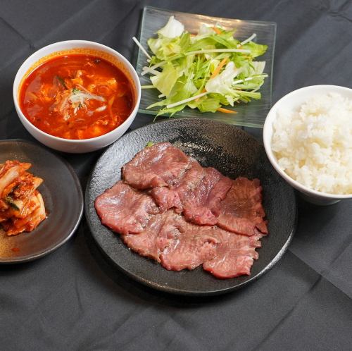 熟成上タン塩焼肉