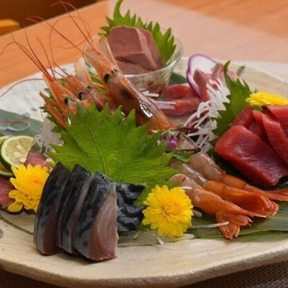 こだわりの厳選食材の旨味を最大限に引き出した絶品料理を種類豊富にご提供！