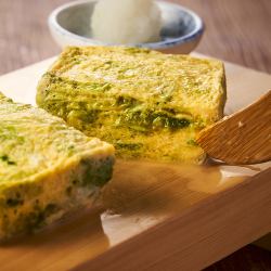 Rolled egg with plenty of seaweed