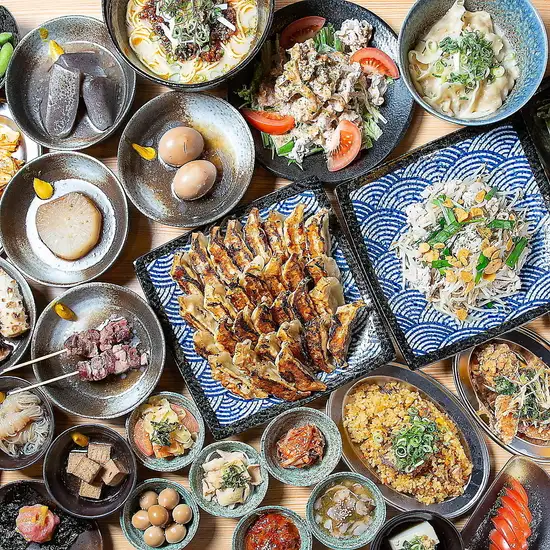 我們廣受歡迎的200菜無限量暢吃暢飲菜單，現在只需4500日圓→2280日圓即可享用！就在大分縣中心地帶！