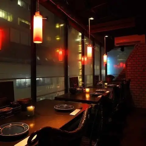 Accommodates up to 100 people! We offer a variety of seating options to suit your needs! Seats with a night view are very popular♪ Please feel free to inquire! Telephone reservations are required for private events! Perfect for banquets, parties, reunions, and farewell parties★ [Shinjuku Kabukicho Izakaya All-you-can-drink All-you-can-eat Banquet Date Girls' night out Group date Private event]