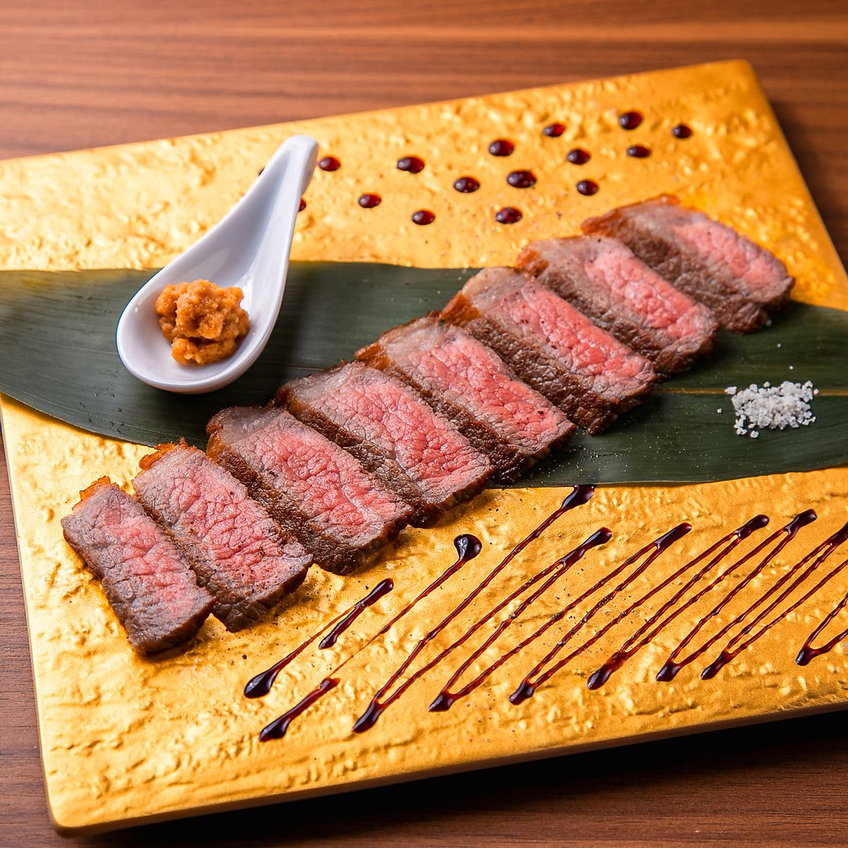 A meat bar where you can enjoy meat to your heart's content! You can also enjoy all-you-can-drink♪