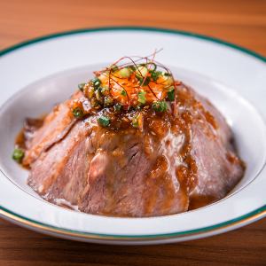 Roast beef bowl with Japanese black beef