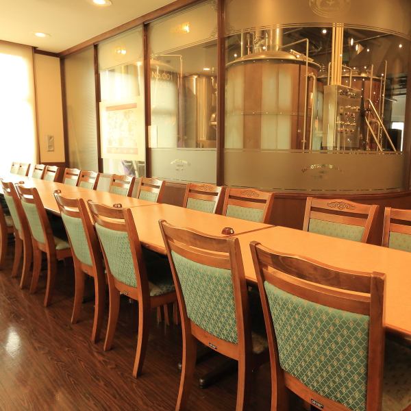 当店では、15名以下の宴会利用に最適なプライベート空間をご用意しています。店舗とは別のレストランで、周囲を気にせず、リラックスした雰囲気の中で宴会や飲み会を楽しむことができます。心温まる料理と共に、友人や家族との特別なひとときをお過ごしください。