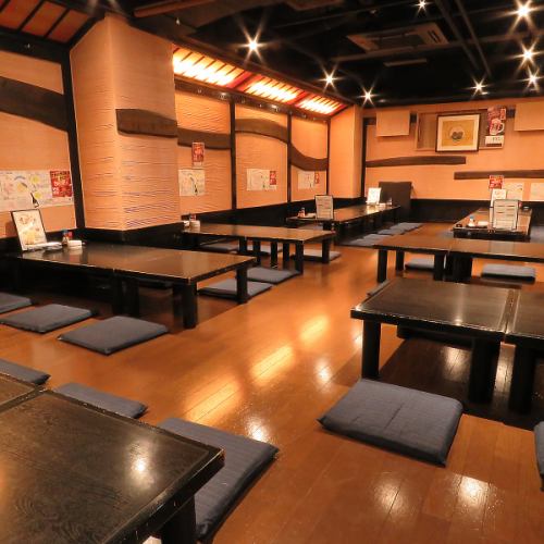 A tatami room that can accommodate up to 90 people and a social distance ◎