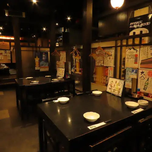 <p>Table seating is also available.It's just the right level of casualness to stop by with colleagues after work.It's also recommended for small group gatherings.From affordable 3000 yen after-party courses to à la carte all-you-can-drink options and other banquet courses...Please choose according to your needs!</p>