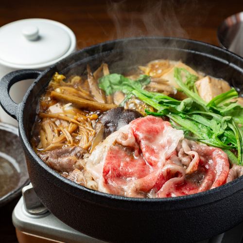 和牛を使用した大判薄切り肉の極上【すき焼き】
