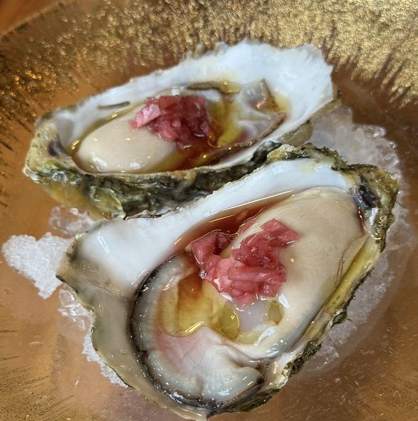 廣田灣直送的新鮮牡蠣，散發著礦物質香氣的海洋饋贈