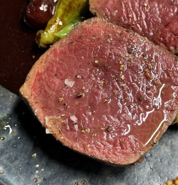 烤大槌鹿腿：盡情享用紅肉美味野味料理