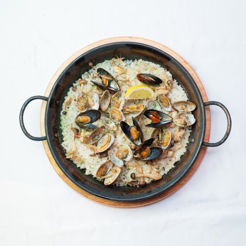 [Bouillon] Lots of shellfish! Mussel and clam paella (2 servings)