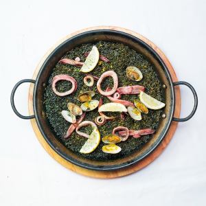 [Squid Ink] Squid and clam paella (2 servings)