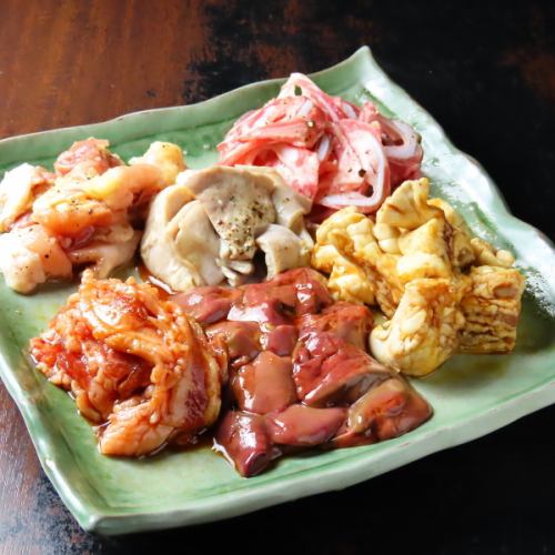 生レバ刺し入り肉刺し盛り合わせ