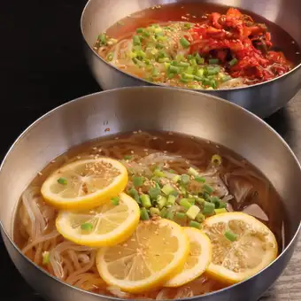Lemon cold noodles / Kimchi cold noodles
