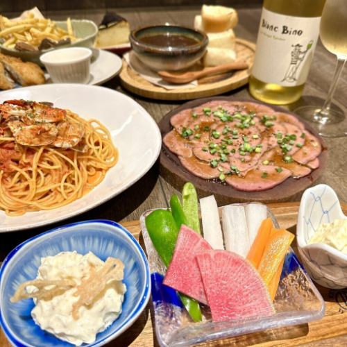 定番人気の「SUIRENコース」お一人様￥4,500（生ビール付2時間飲み放題付き）