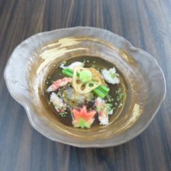 蓮根饅頭の蟹餡掛け