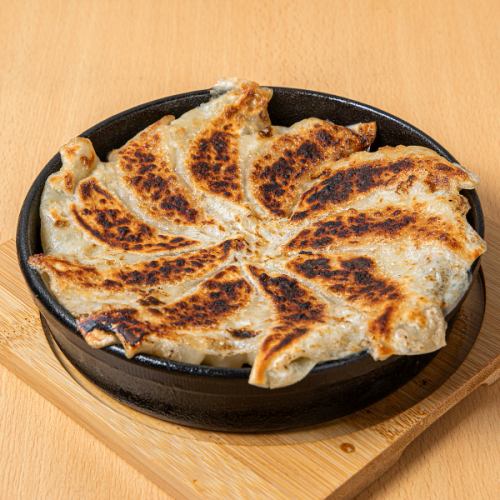 特選鐵鍋餃子