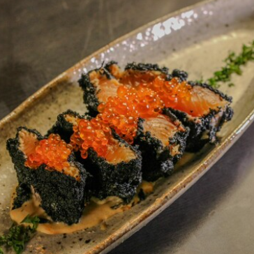 レアサーモン　ノワールフライ~いくらがけ~