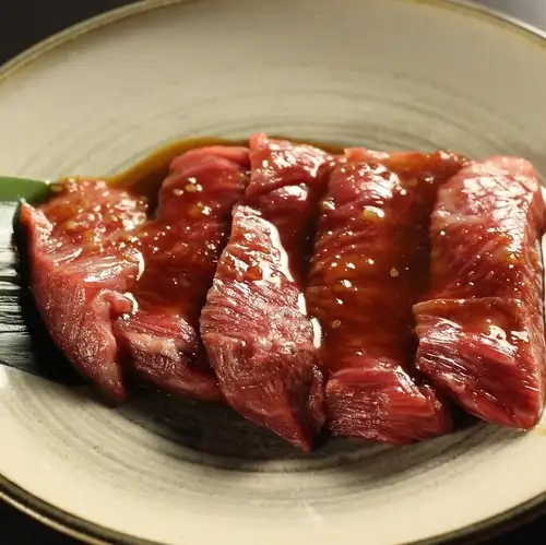 검은 털 일본소의 특상 갈비