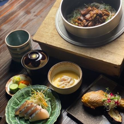 【当日予約OK】当店の釜飯+お任せ料理+コーヒー&デザート付き◎釜飯ランチ2,900円(税込)