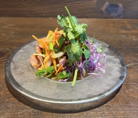 발효 생 소시지와 푸른 고추 샐러드 얌 이름