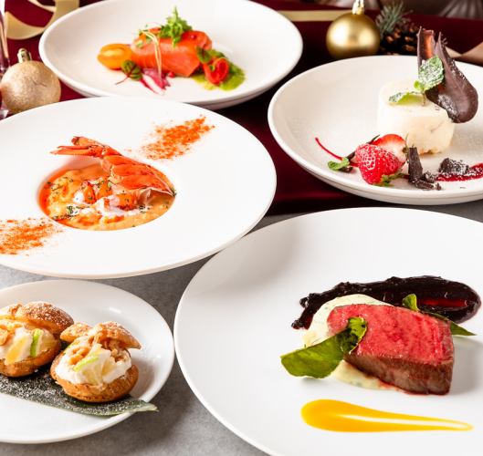 【2025 年聖誕節】為成人準備的豪華聖誕全套菜餚,包含香檳祝酒!