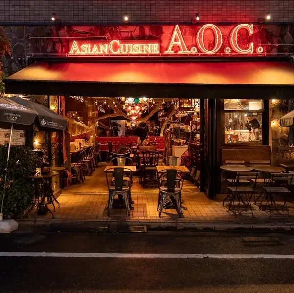 開放感あふれるテラス席は、ペットの同伴も可能！夜は大人っぽい雰囲気。昼間は明るくオープンな雰囲気とそれぞれ違った表情がお楽しみいただけます♪洗練された大人の街・麻布十番で気持ちのいい風にあたりながら飲むお酒は格別です☆
