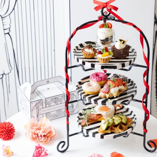 モノクロ2D空間で推し活!心ときめくアフタヌーンティー