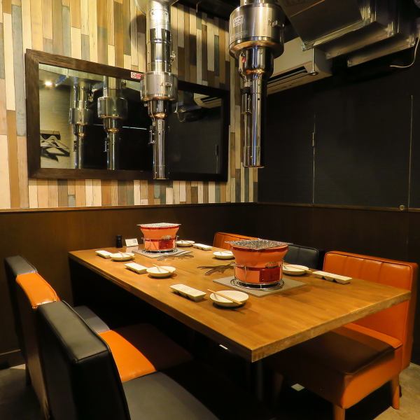 当店の個室席は完全個室のため、お子様連れのお客様も安心してお食事を楽しめます。プライベートな空間が確保されているので、記念日や誕生日、特別な日にも最適です。大切な人との楽しいひとときを、焼肉と共に心ゆくまでお楽しみください。皆様のご来店を心よりお待ちしております！