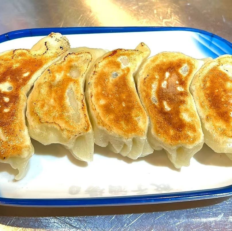 平塚站附近！可以品嚐正宗餃子和點心的居酒屋