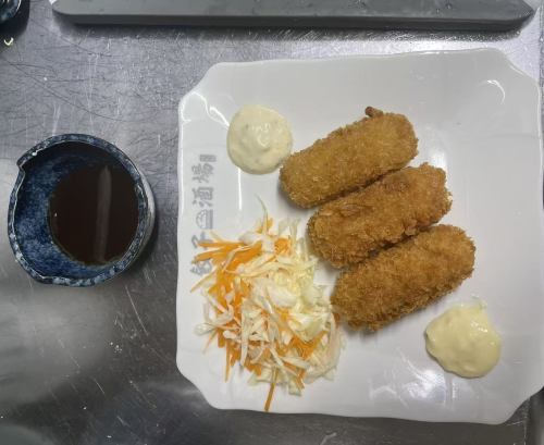 カニ入れクリームコロッケ