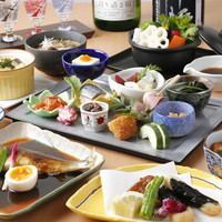 会席仕立てのコース料理をご用意しております。