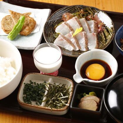 おさけと名物！愛媛宇和島流 鯛めし御膳