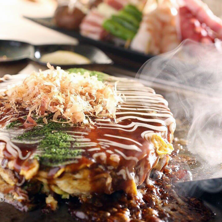 Only Teppanyaki can do it! Enjoy delicious food right in front of your eyes.