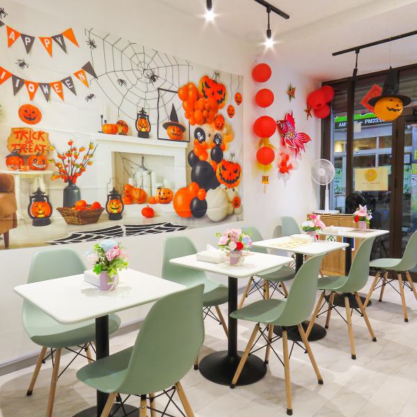 【テーブル席・カウンター席をご用意！】女子会などの集まりにも最適です！カウンター席もご用意しておりますのでお一人様も大歓迎です♪