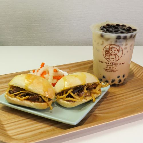 お得なランチセットをご用意！選べるドリンクとバインミーのボリューム満点のセットです♪