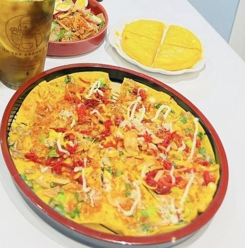 ベトナム風焼きライスペーパー (卵・ソーセージ)