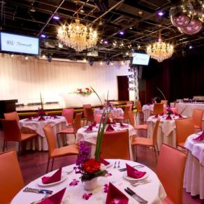 A large party space is available on the B2F of the same building! It can accommodate up to 112 people seated and 170 people standing! Equipped with a large stage and waiting room, it is the perfect space for entertainment and events.