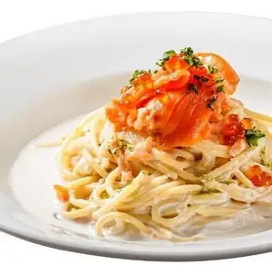 Salmon cream pasta